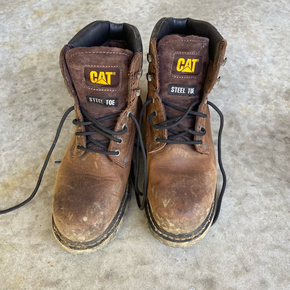 Men’s Steeled Toe Boots - CAT - size 9